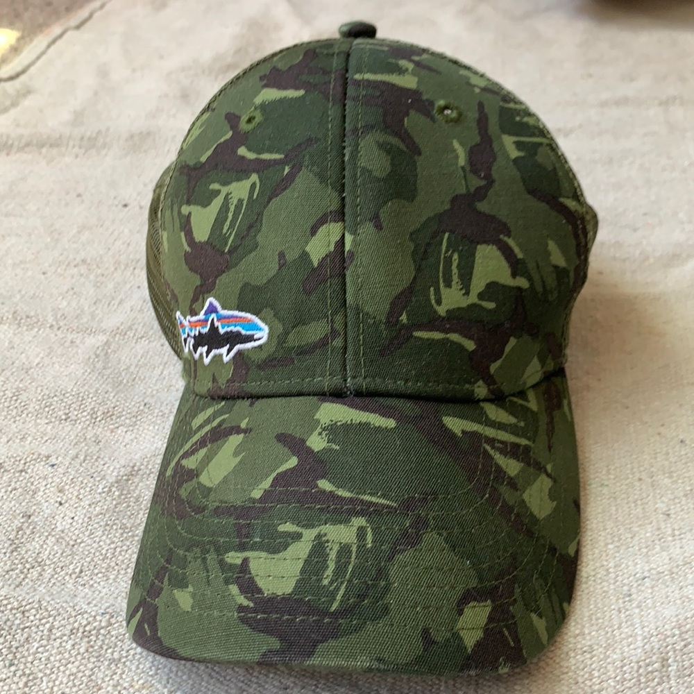 Rare Patagonia Fitz Roy Trout Trucker Hat Unisex